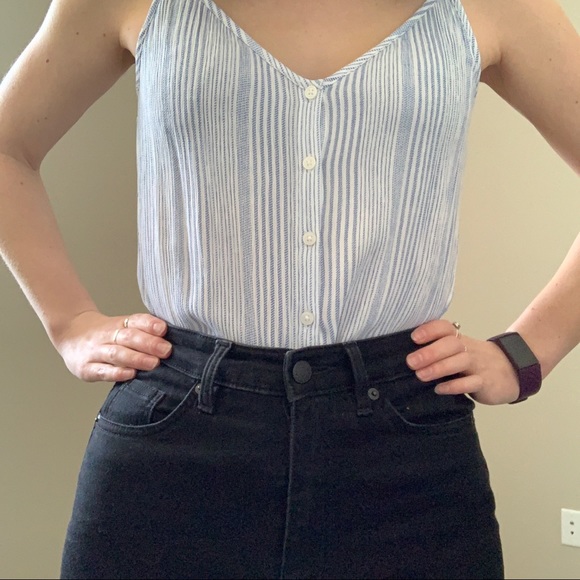 Blue and white striped tie front camisole - H&M size 2-4 - Picture 8 of 8